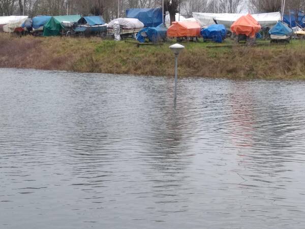 2021-02-hoog-water-2-bij-watersportvereniging-giesbeek